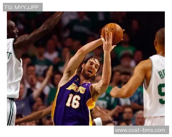 2008年NBA总决赛第六场凯尔特人与湖人的经典对决回顾与分析